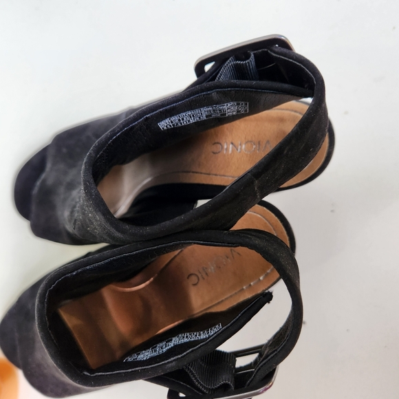 VIONIC Black Suede Leather Peep Toe Comfort Ankle Booties Boots Size 9.5 - Picture 10 of 11